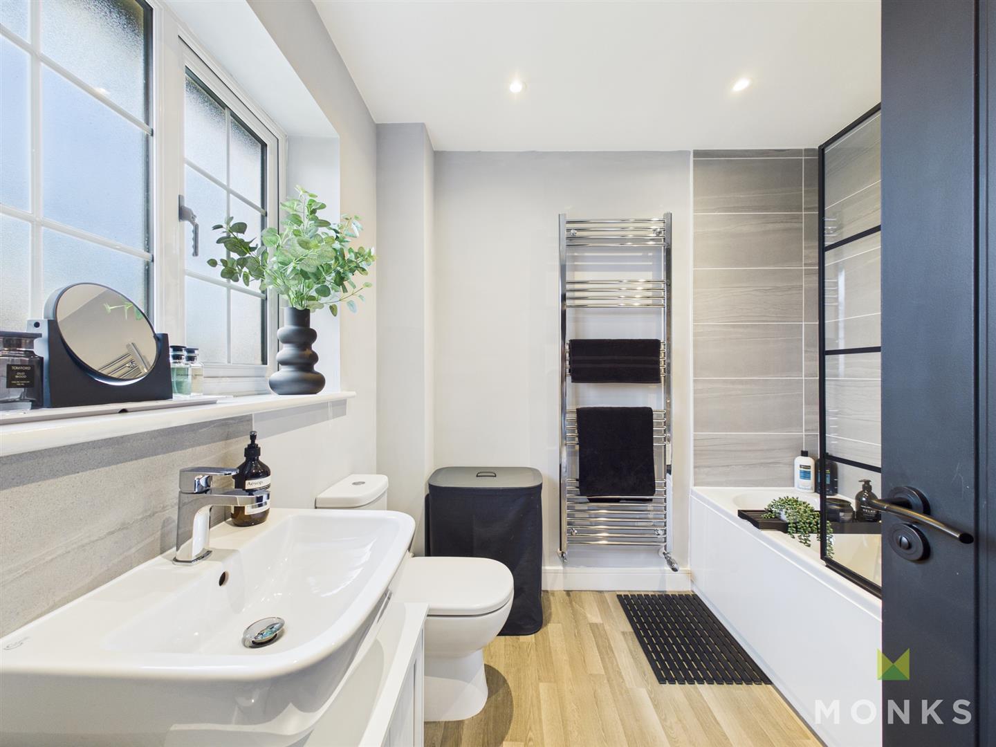 8 Bowyer Grange, Gobowen, SY11 3FQ For Sale